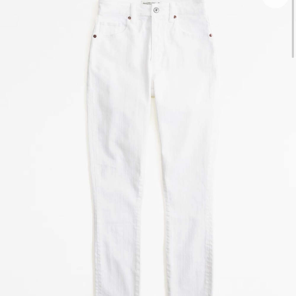 NWT Abercrombie & Fitch Skinny Hise Rise Jeans SHORT FOR WOMEN 5’0 to 5’3